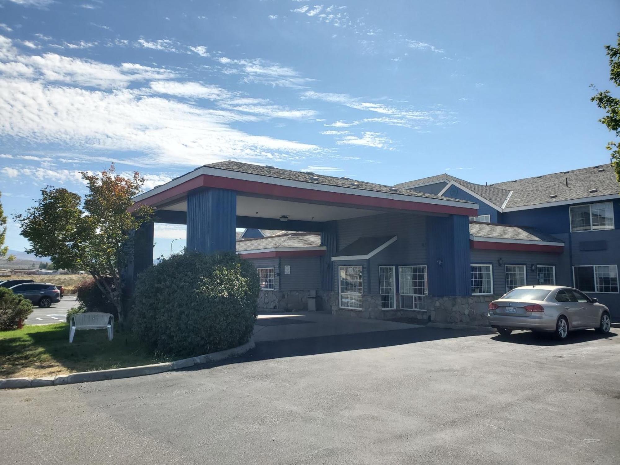 Omak Inn Екстер'єр фото
